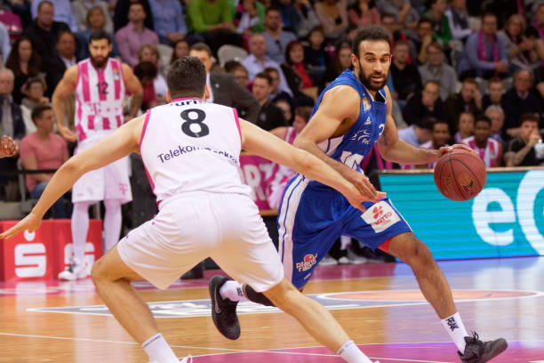 的防守造成 的防守造成