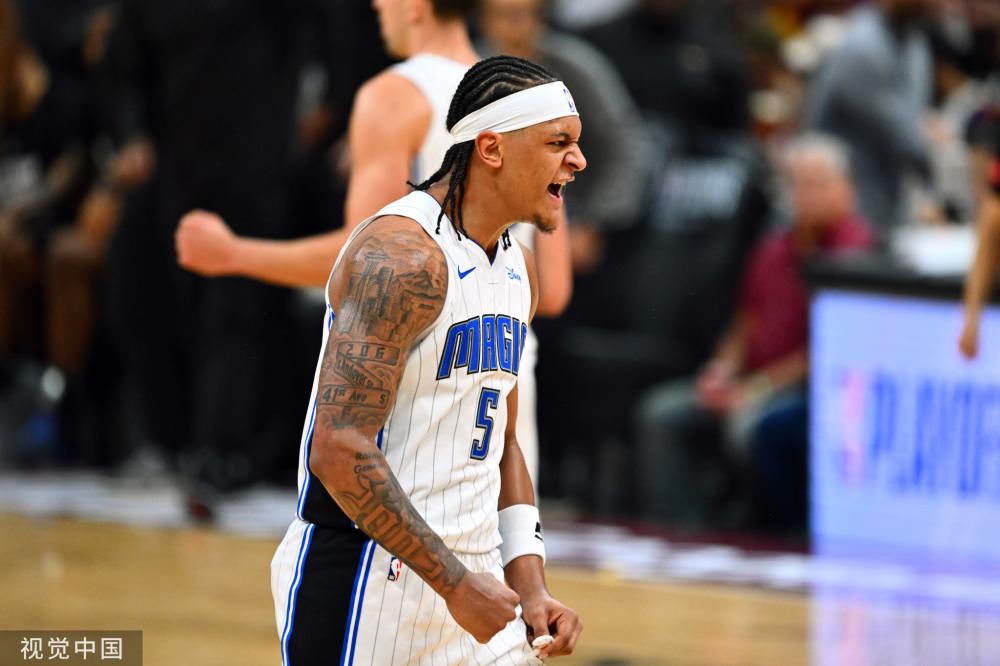 更加丰富多 更加丰富多