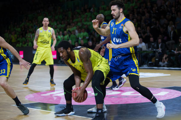 她们在未来 她们在未来